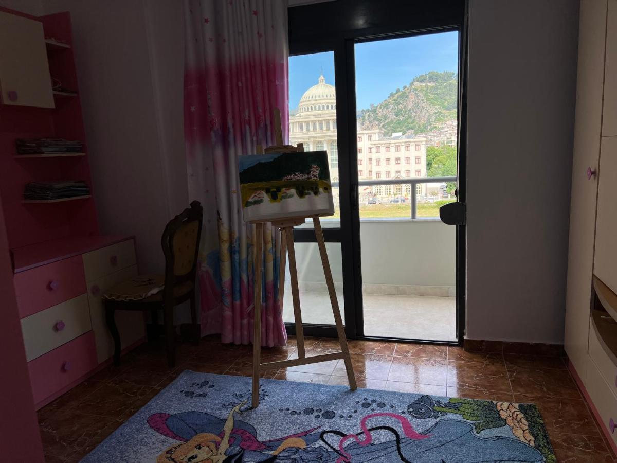 Entire Apartment Castle View Μπεράτ Εξωτερικό φωτογραφία