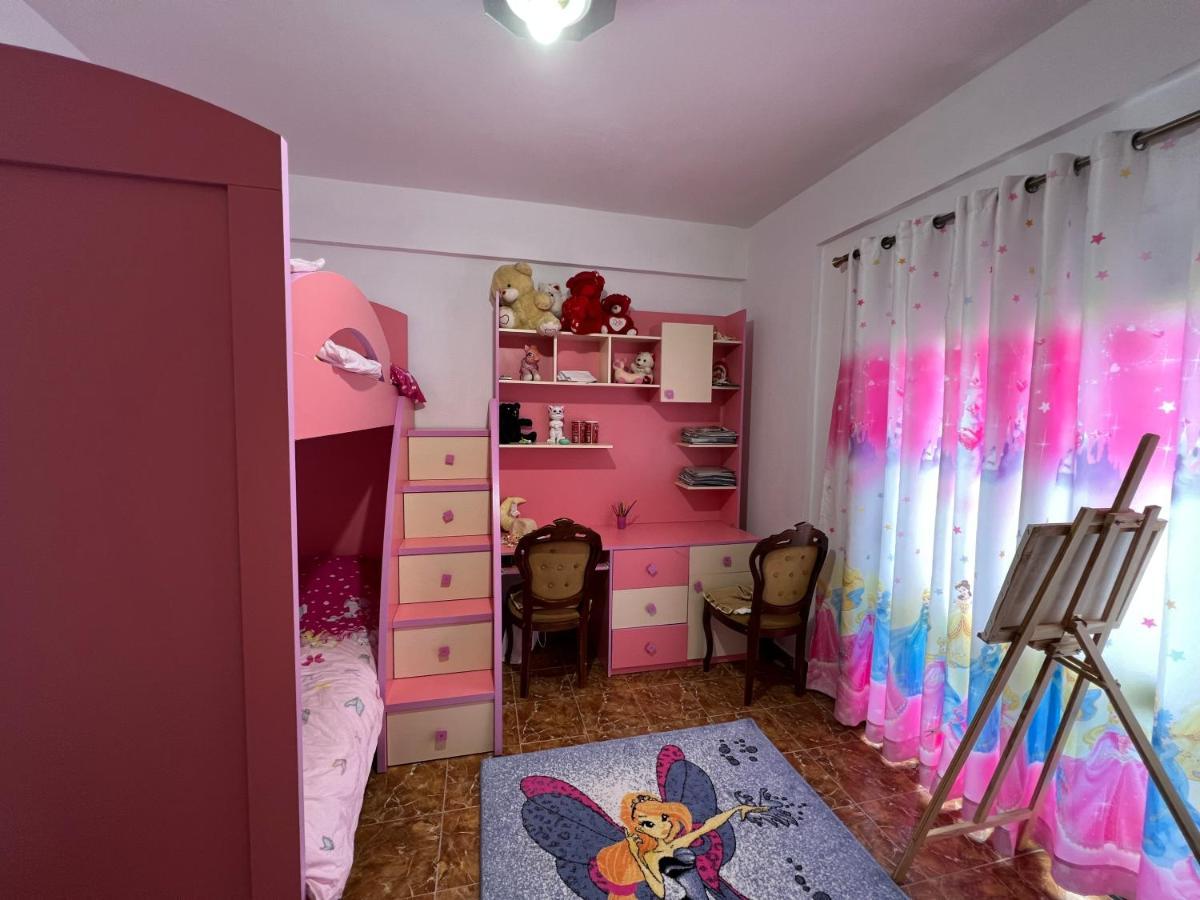 Entire Apartment Castle View Μπεράτ Εξωτερικό φωτογραφία