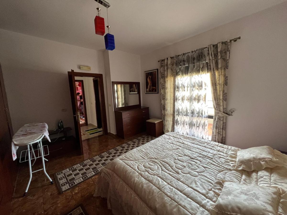 Entire Apartment Castle View Μπεράτ Εξωτερικό φωτογραφία