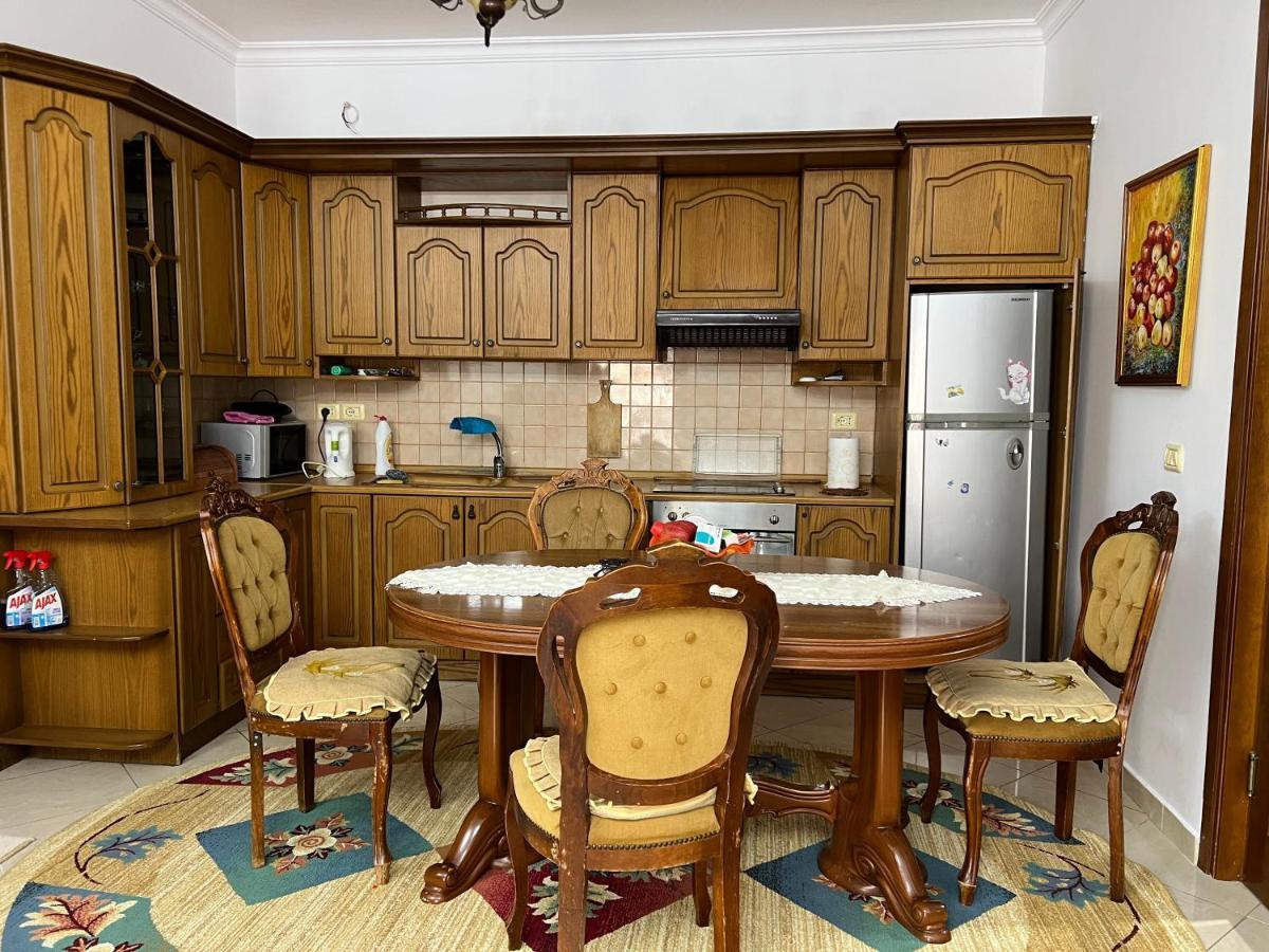 Entire Apartment Castle View Μπεράτ Εξωτερικό φωτογραφία